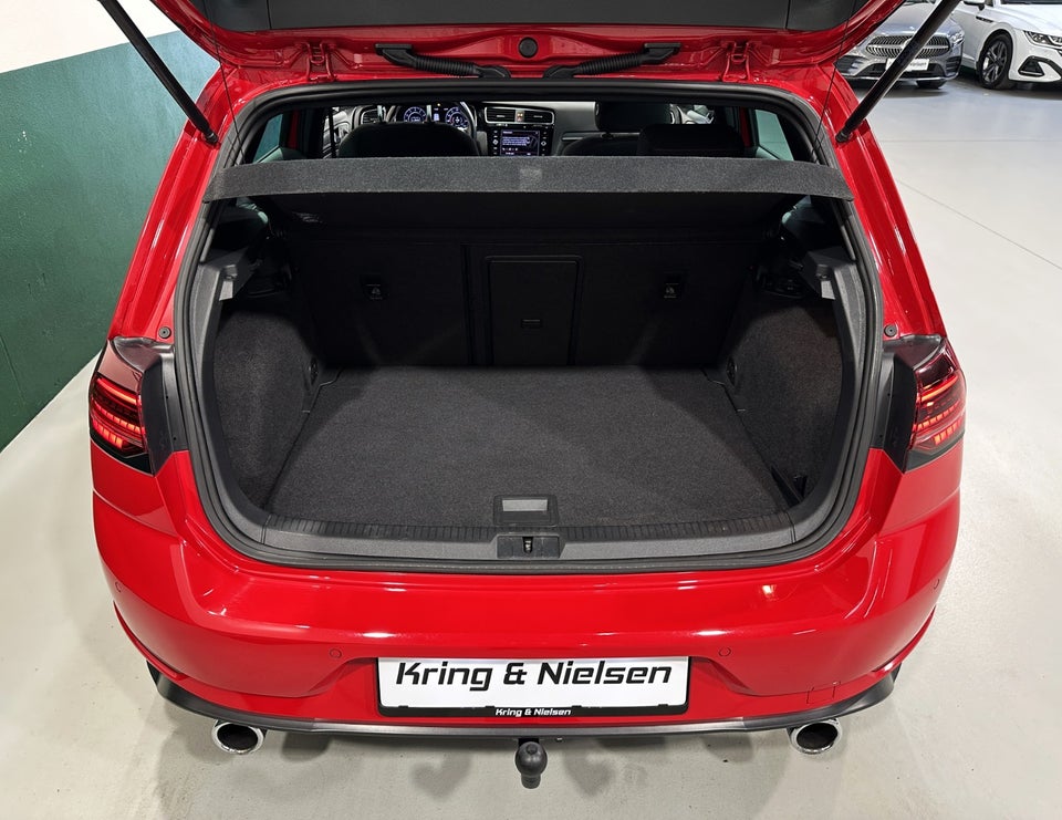 VW Golf VII 2,0 GTi DSG 5d