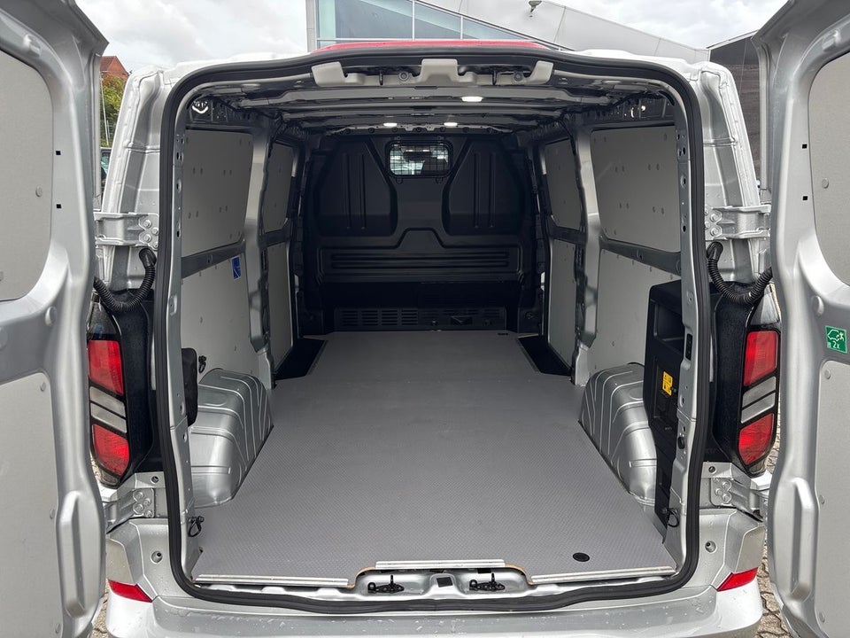 Ford Transit Custom 320 L2 2,5 PHEV Limited CVT