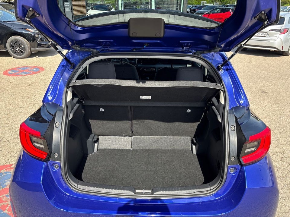 Toyota Yaris 1,5 Hybrid Style Comfort e-CVT 5d