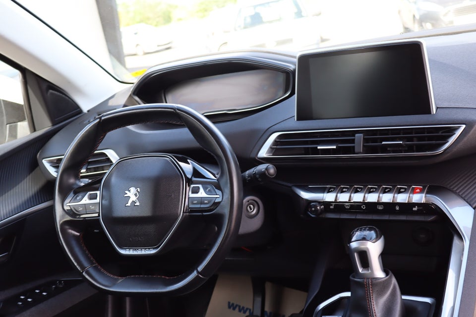 Peugeot 3008 1,2 e-THP 130 Allure 5d