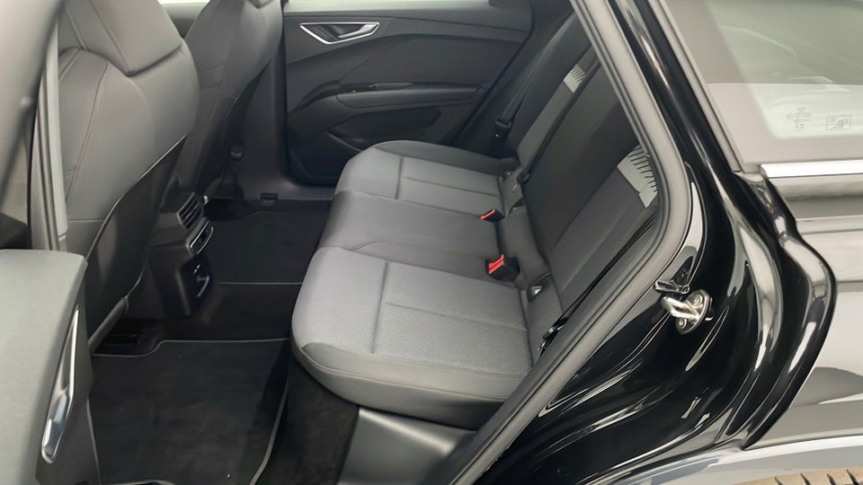 Audi Q4 e-tron 45 Progress 5d