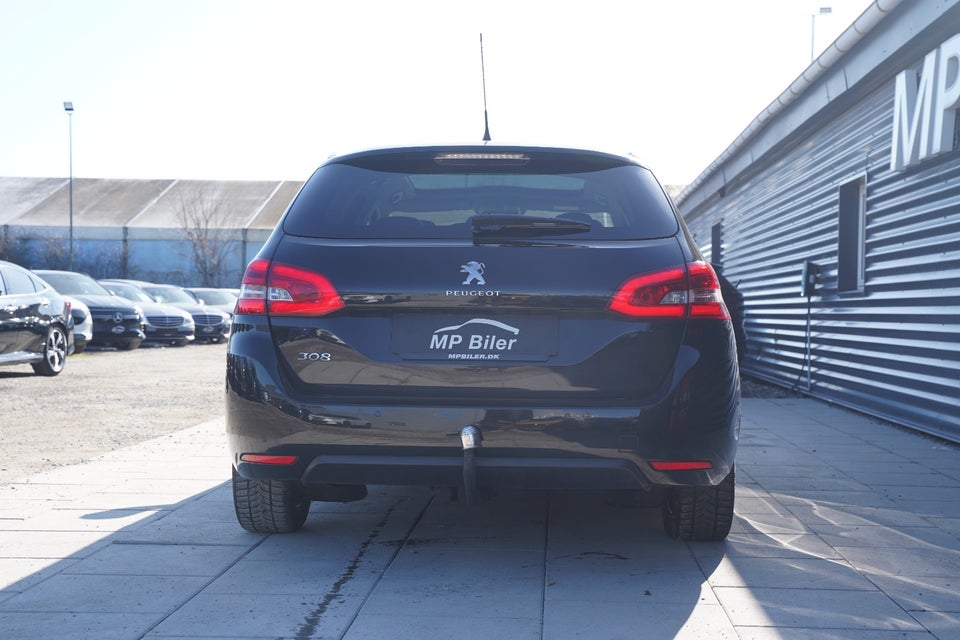 Peugeot 308 1,6 BlueHDi 120 Selection Sky SW 5d