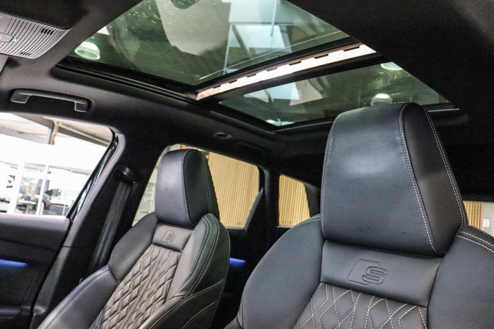 Audi Q4 e-tron 50 S-line quattro 5d