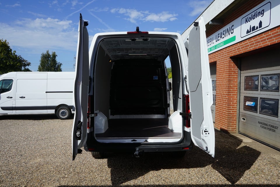 Renault Master V T33 2,0 dCi 130 L2H2 Kassevogn Tekno