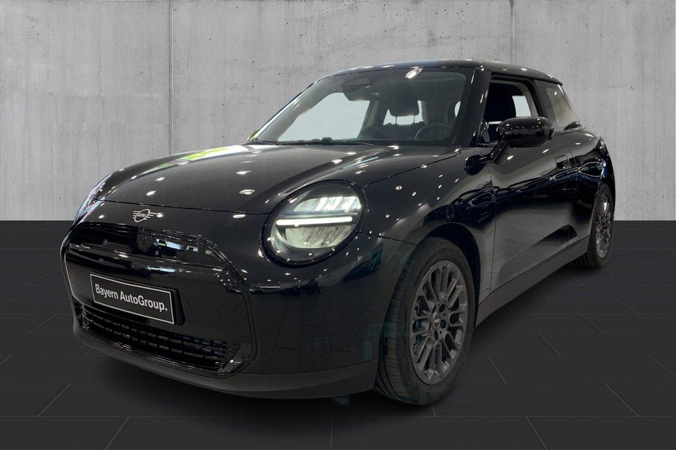 MINI Cooper E Essential Trim XS 3d
