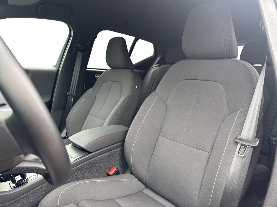 Volvo EX40 Extended Range Plus 5d