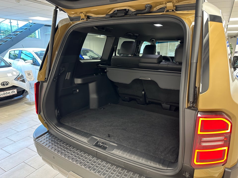 Toyota Land Cruiser 2,8 D-4D First Edition aut. 5d