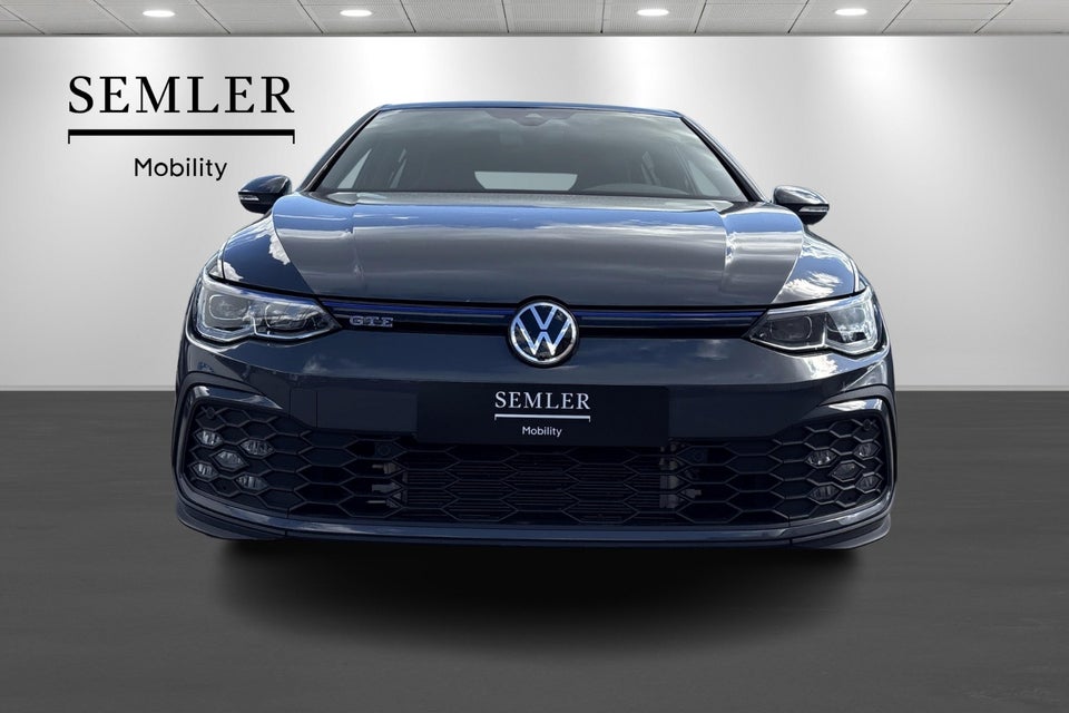 VW Golf VIII 1,4 GTE DSG 5d