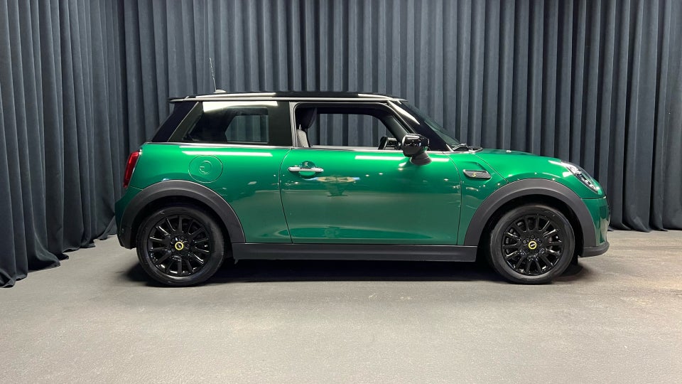MINI Cooper SE Classic Trim 3d