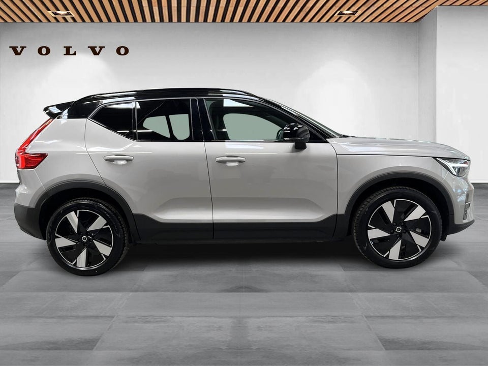 Volvo EX40 Extended Range Plus 5d