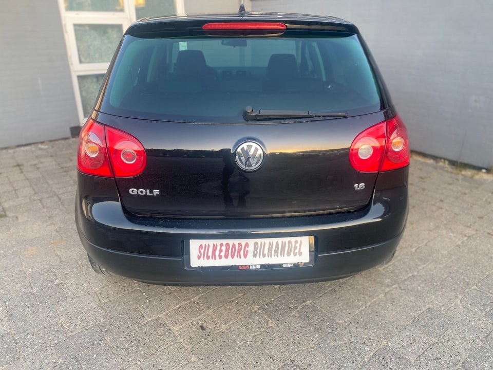 VW Golf V 1,6 GT Sport 5d