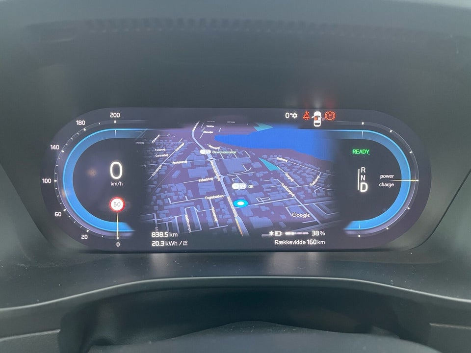 Volvo XC40 ReCharge Extended Range Plus 5d