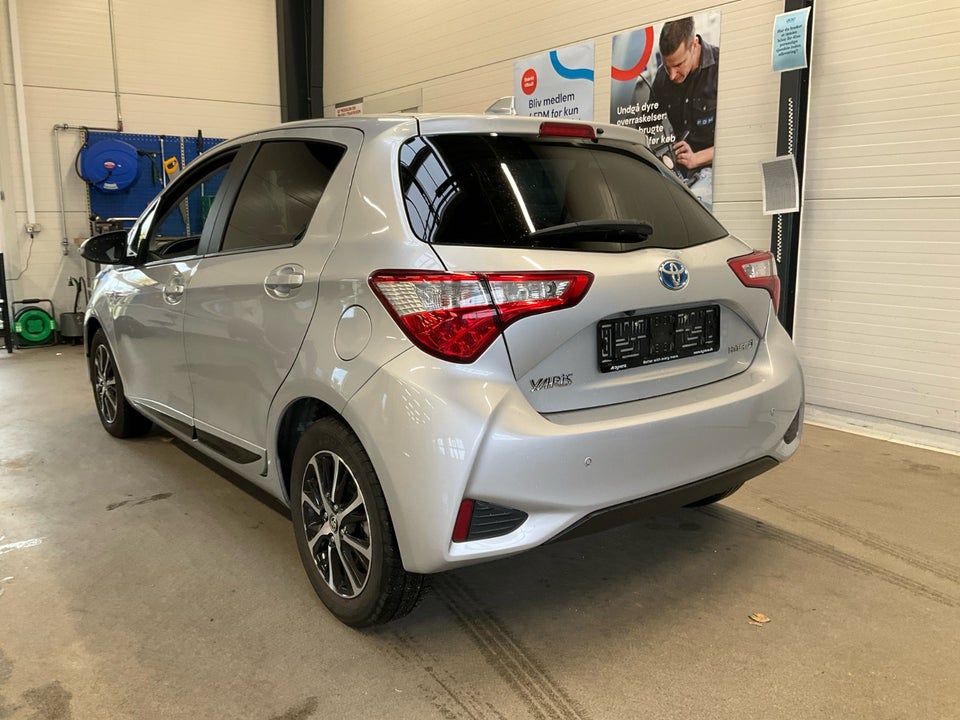 Toyota Yaris 1,5 Hybrid H3 e-CVT 5d