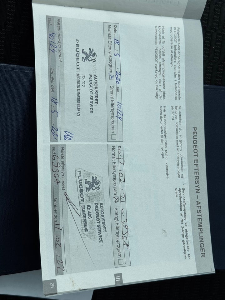 Peugeot 208 1,5 BlueHDi 100 Signature Sky 5d