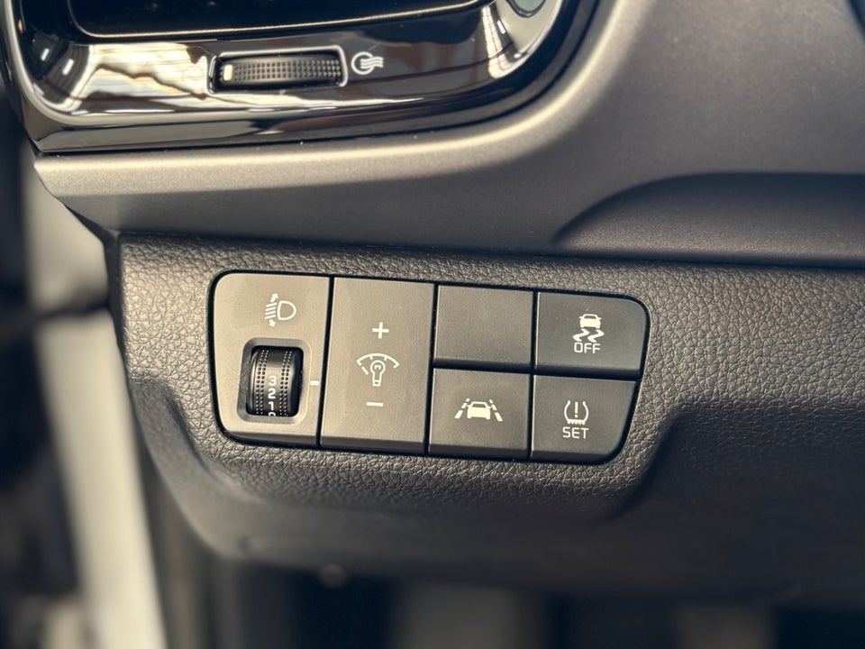 Kia Stonic 1,2 Attraction 5d