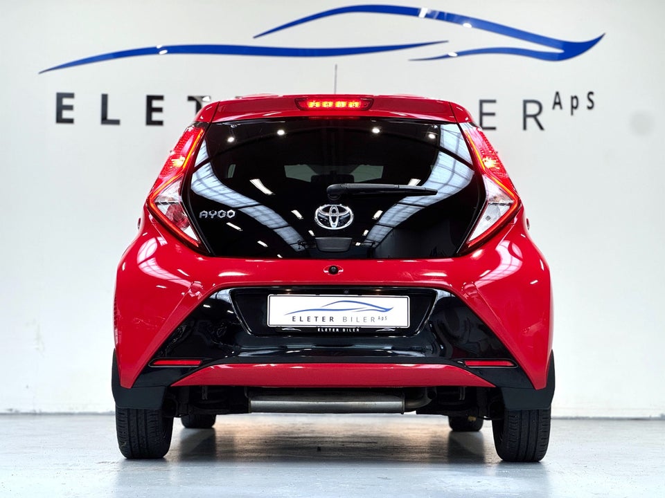 Toyota Aygo 1,0 VVT-i x-press 5d