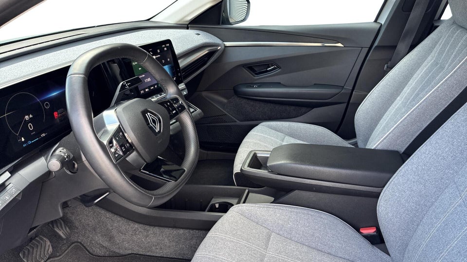 Renault Megane E-Tech 40 Equilibre 5d