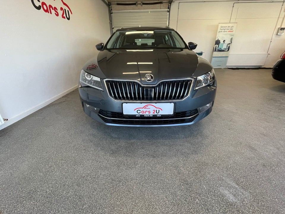 Skoda Superb 2,0 TDi 150 Style Combi DSG 5d