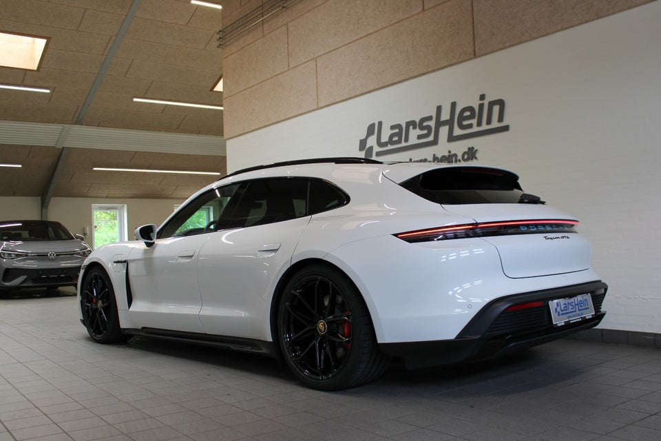 Porsche Taycan GTS Performance+ Sport Turismo 5d