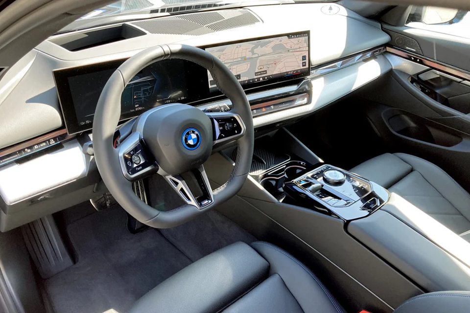 BMW i5 eDrive40 Touring Fully Charged 5d
