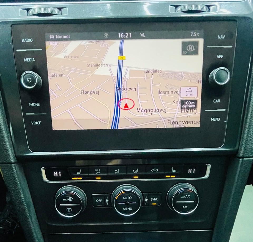 VW Golf VII 1,5 TSi 130 Highline DSG 5d