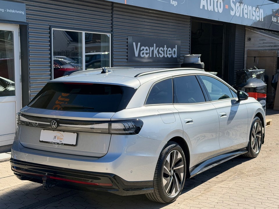 VW ID.7 77 Pro Tourer 5d