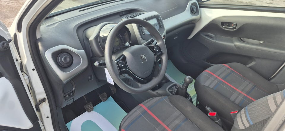 Peugeot 108 1,0 e-VTi 69 Allure 5d