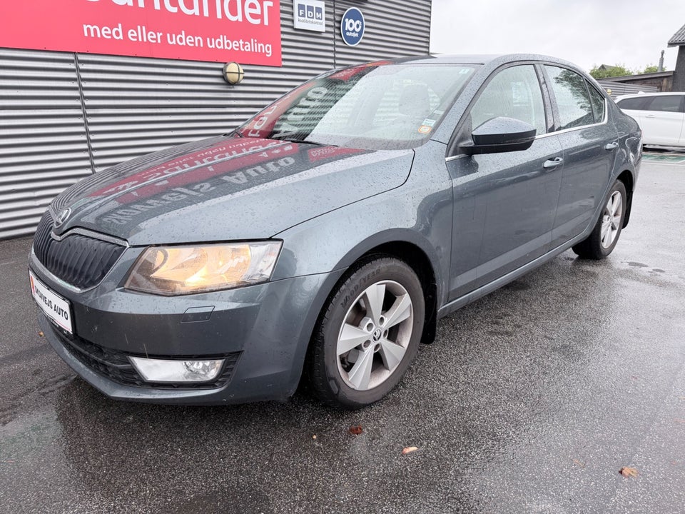 Skoda Octavia 1,6 TDi 110 Ambition DSG 5d