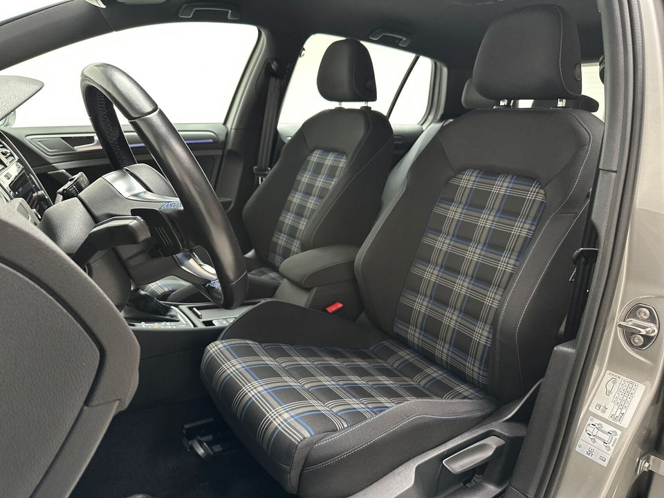 VW Golf VII 1,4 GTE DSG 5d