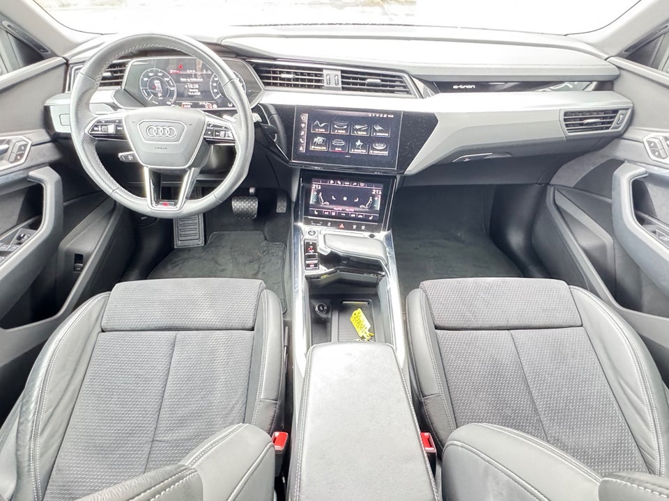 Audi e-tron 55 S-line quattro 5d