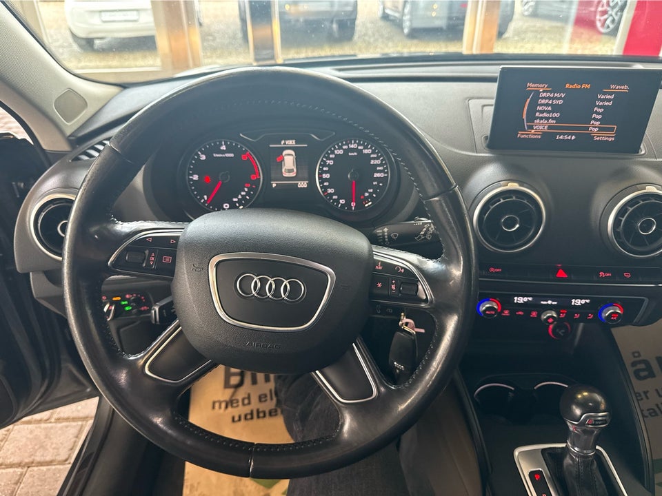 Audi A3 2,0 TDi 150 Ambiente Sportback S-tr. 5d