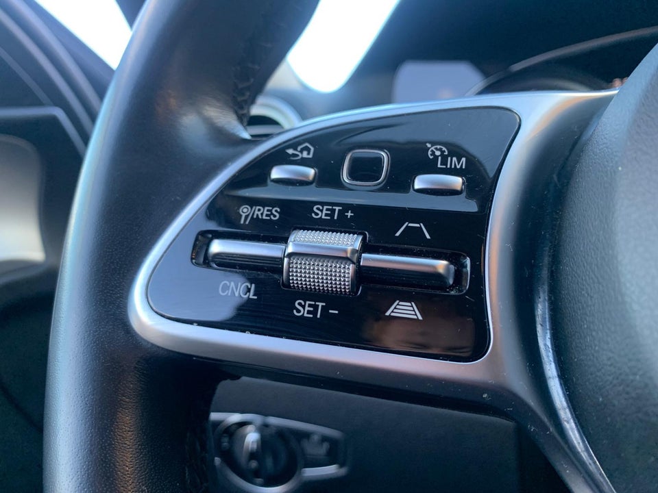 Mercedes E300 de 2,0 Avantgarde stc. aut. 5d