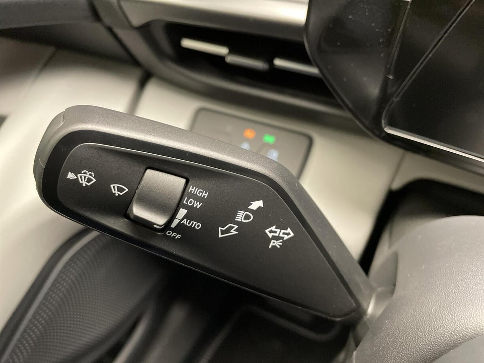 Ford Capri 82 Select Extended Range 5d