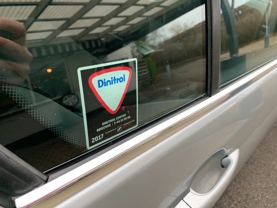 BMW 320i 2,2 aut. 4d