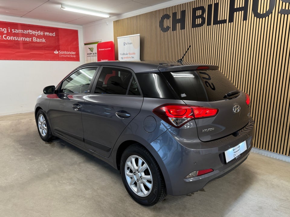 Hyundai i20 1,25 GO EM 5d