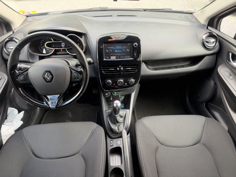 Renault Clio IV 1,2 16V Expression Sport Tourer 5d
