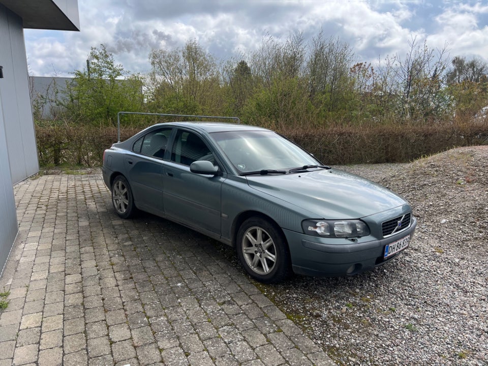 Volvo S60 2,4 Business 4d