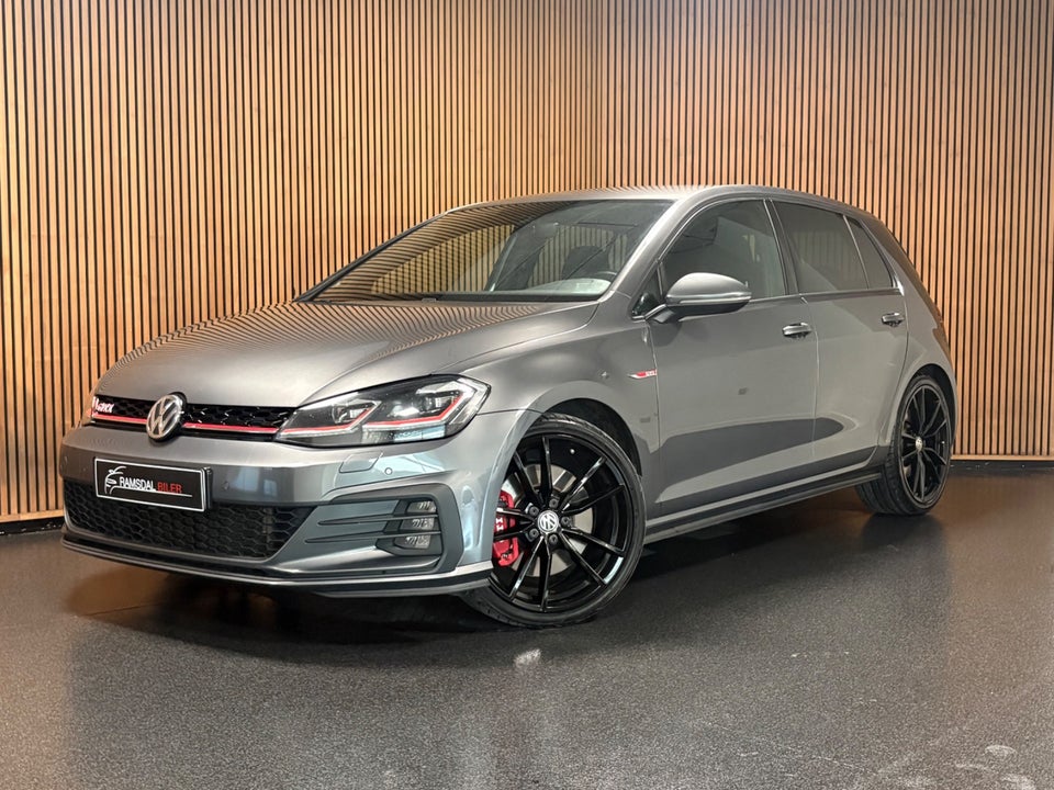 VW Golf VII 2,0 GTi Performance DSG 5d