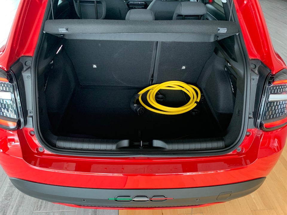 Fiat 600e 54 (RED) 5d