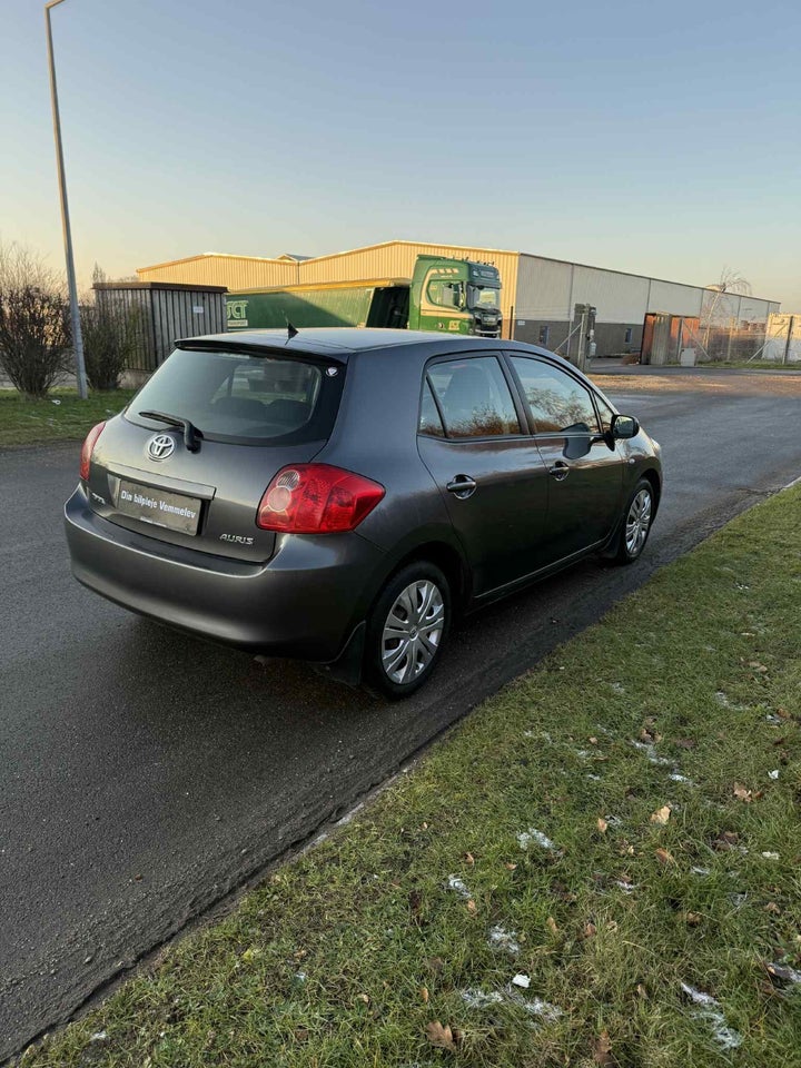 Toyota Auris 1,4 D-4D TX 5d