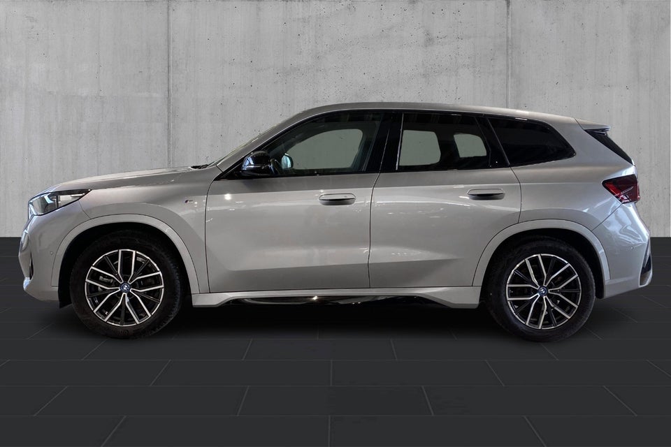 BMW iX1 xDrive30 M-Sport 5d