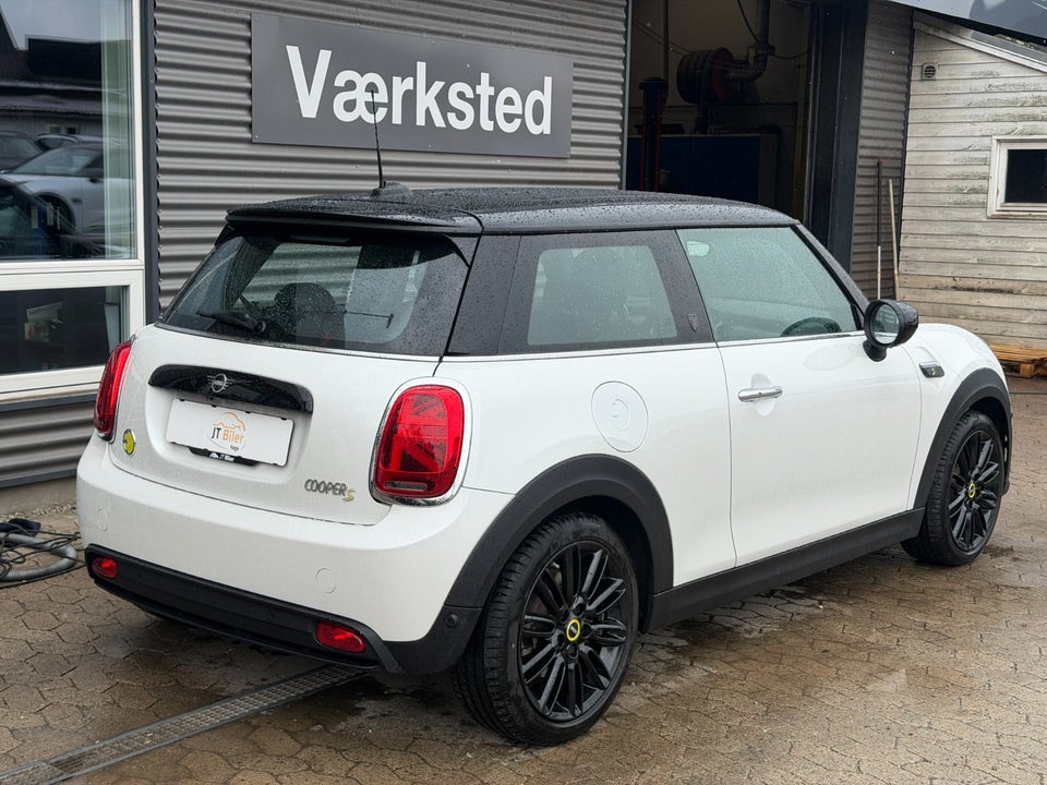 MINI Cooper SE Maximise 3d