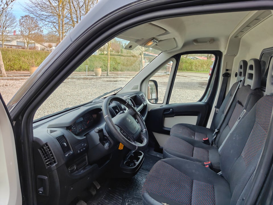 Peugeot Boxer 330 2,0 BlueHDi 130 L2H2