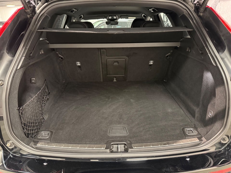 Volvo XC60 2,0 B4 197 R-Design aut. 5d