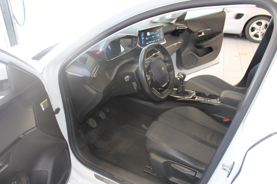 Peugeot 208 1,2 PureTech 100 Platin Sport 5d