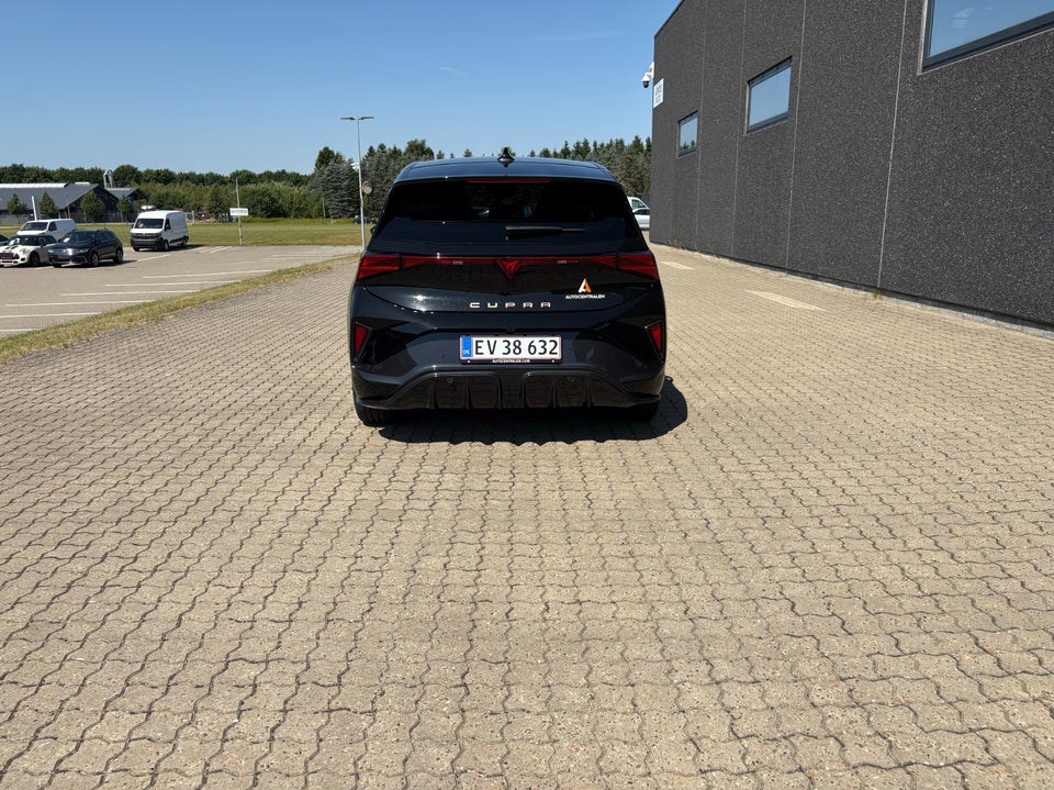 Cupra Born 58 Plus 5d