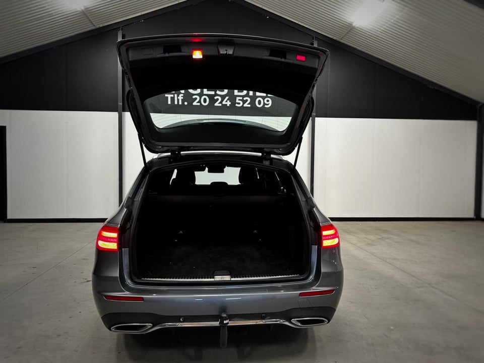 Mercedes E220 d 2,0 AMG Line stc. aut. 5d