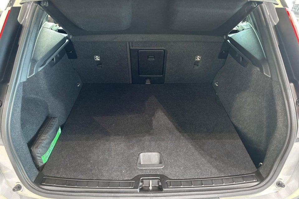 Volvo XC40 ReCharge Extended Range Core 5d