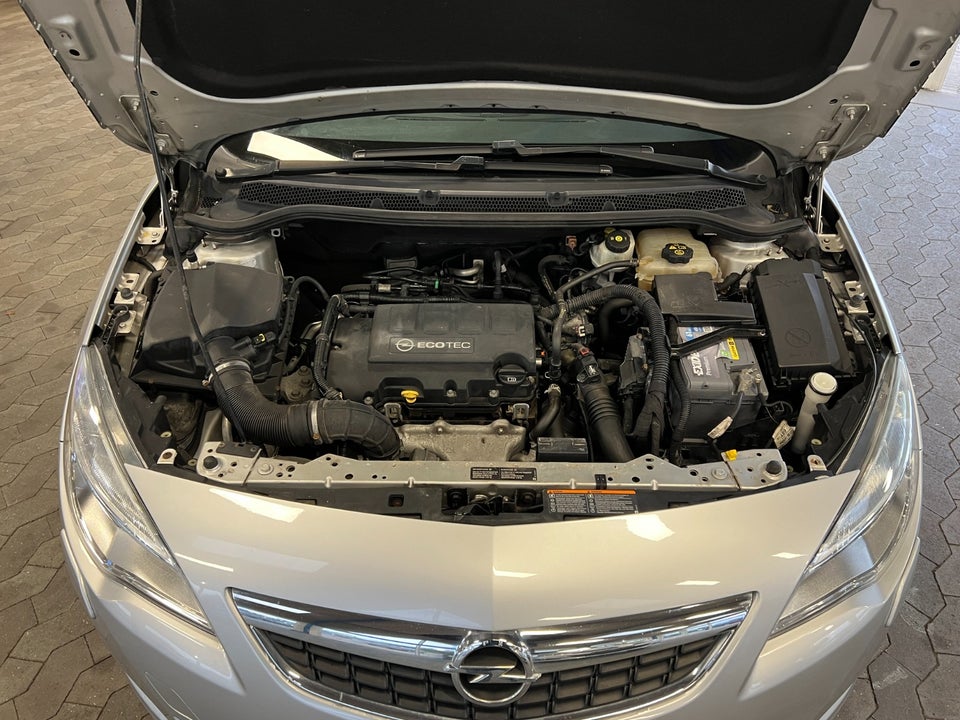 Opel Astra 1,4 T 140 Sport Sports Tourer 5d