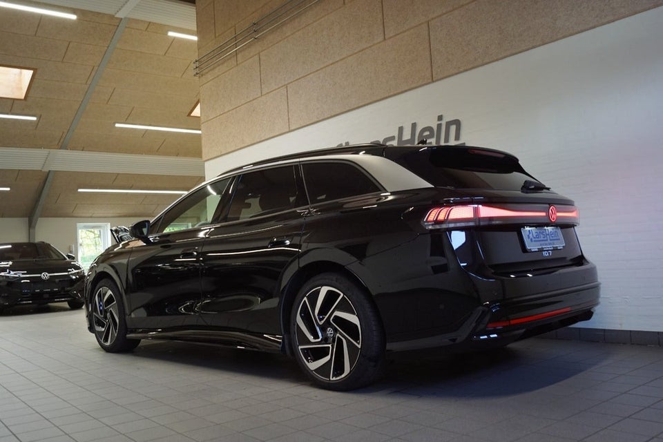 VW ID.7 77 Style Tourer 5d